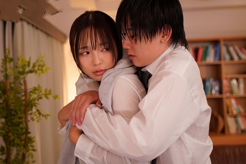 Cơn mưa bất chợt và đêm sung sướng cùng em đồng nghiệp vú to